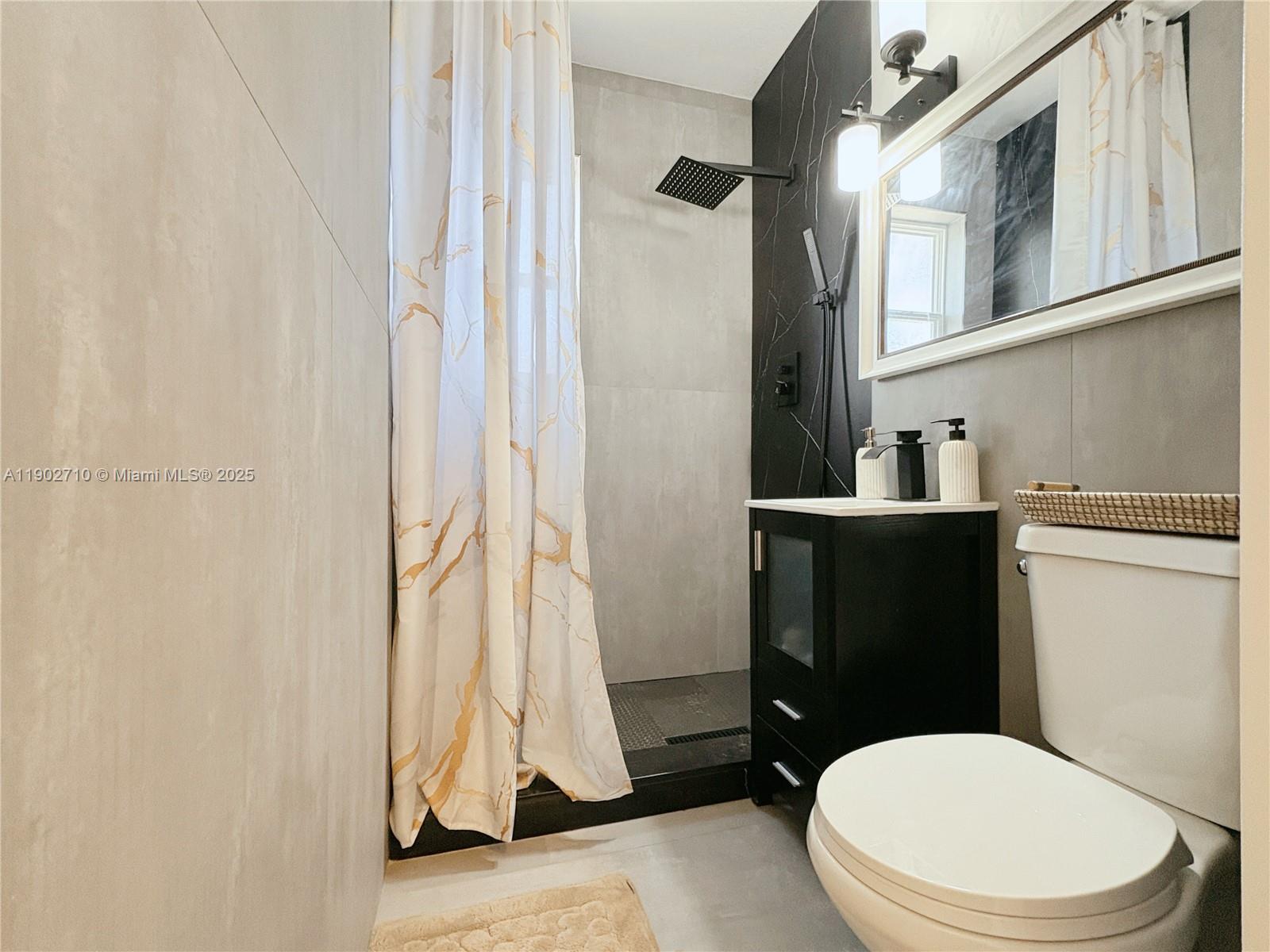 THOMAS ESTATES - Residential Lease