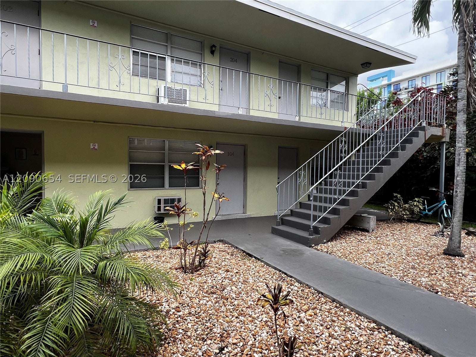 13 NE 2nd Ave 104