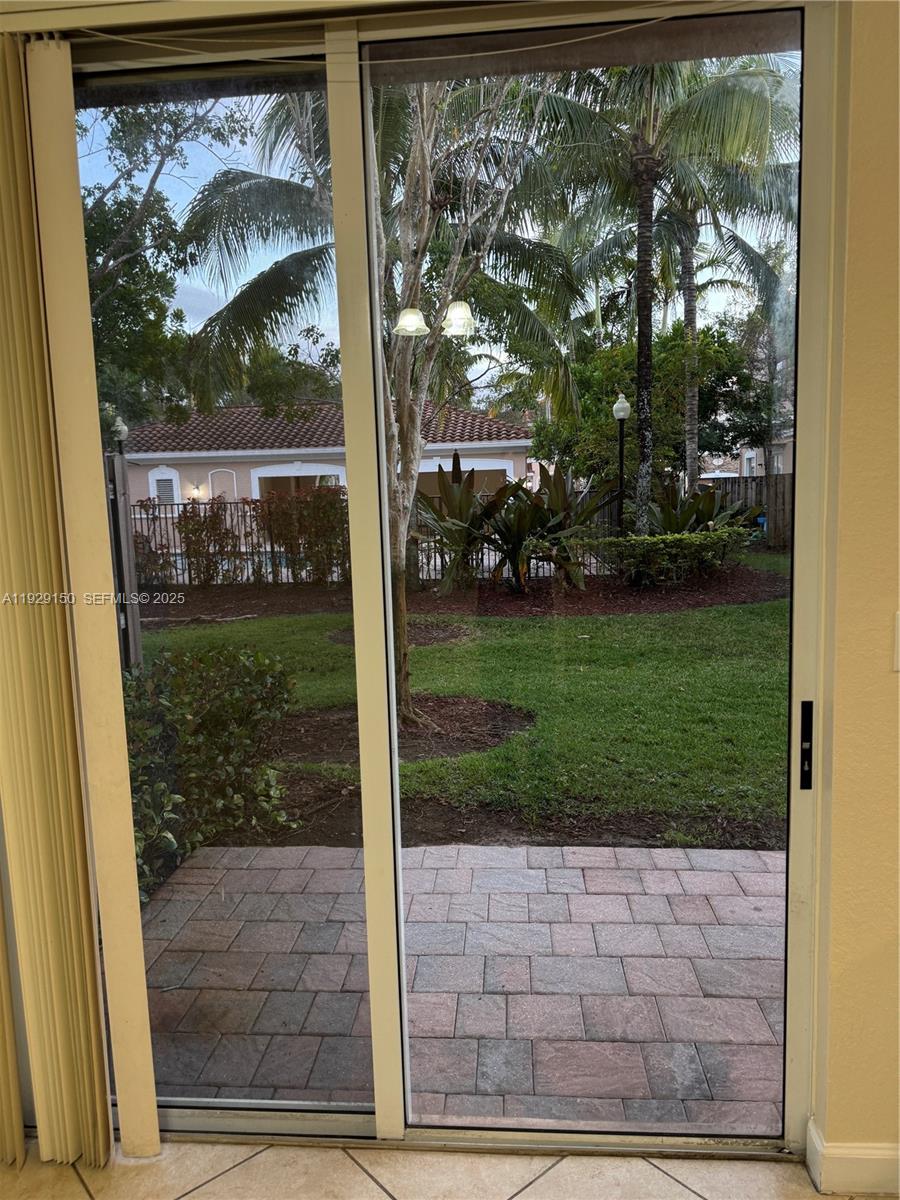 EMERALD CREEK TOWNHOMES - Residential Lease