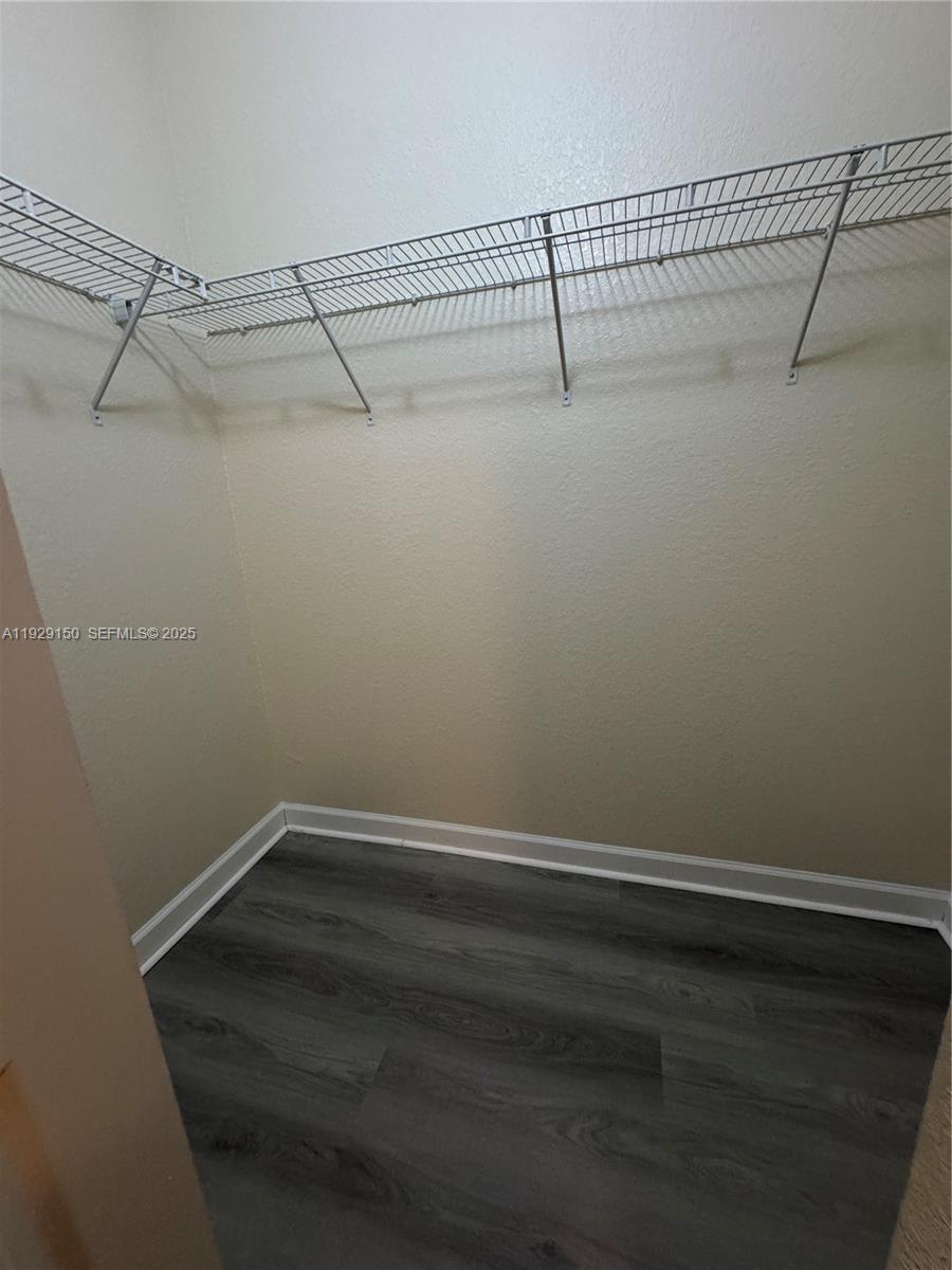 EMERALD CREEK TOWNHOMES - Residential Lease