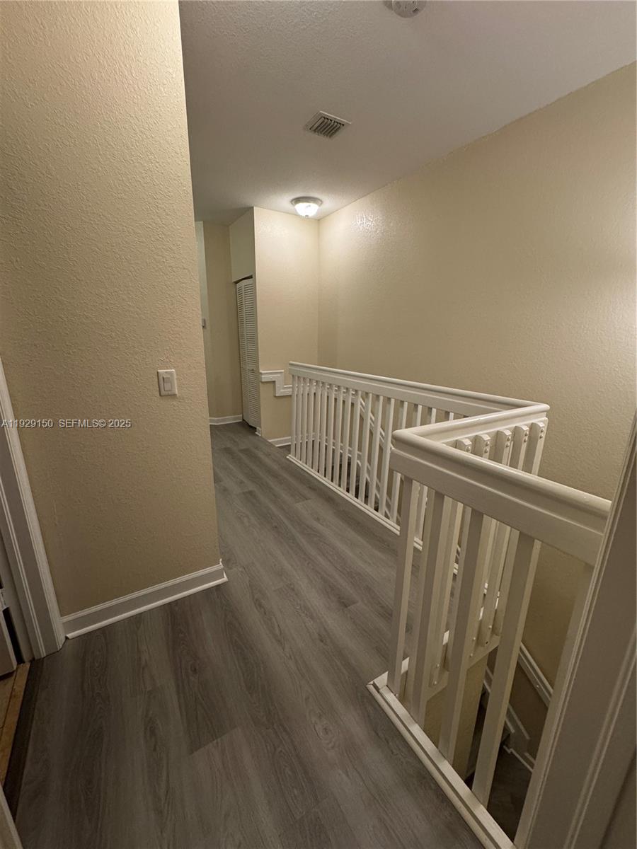 EMERALD CREEK TOWNHOMES - Residential Lease