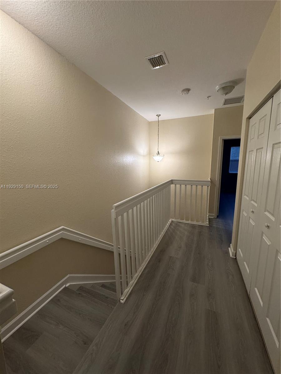 EMERALD CREEK TOWNHOMES - Residential Lease