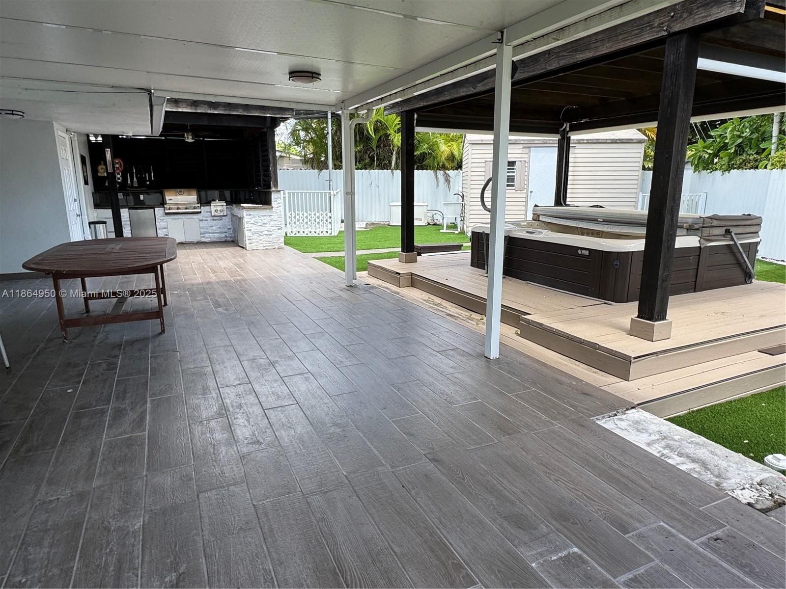 CORAL PARK ESTATES SEC 4 - Residential