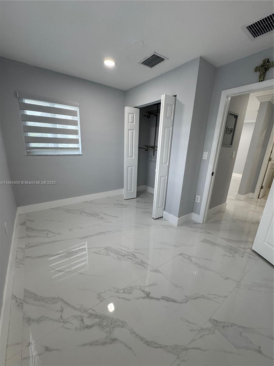 CORAL PARK ESTATES SEC 4 - Residential