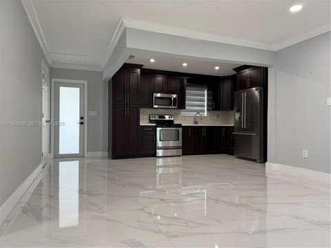 1433 SW 92nd Pl Miami FL 33174