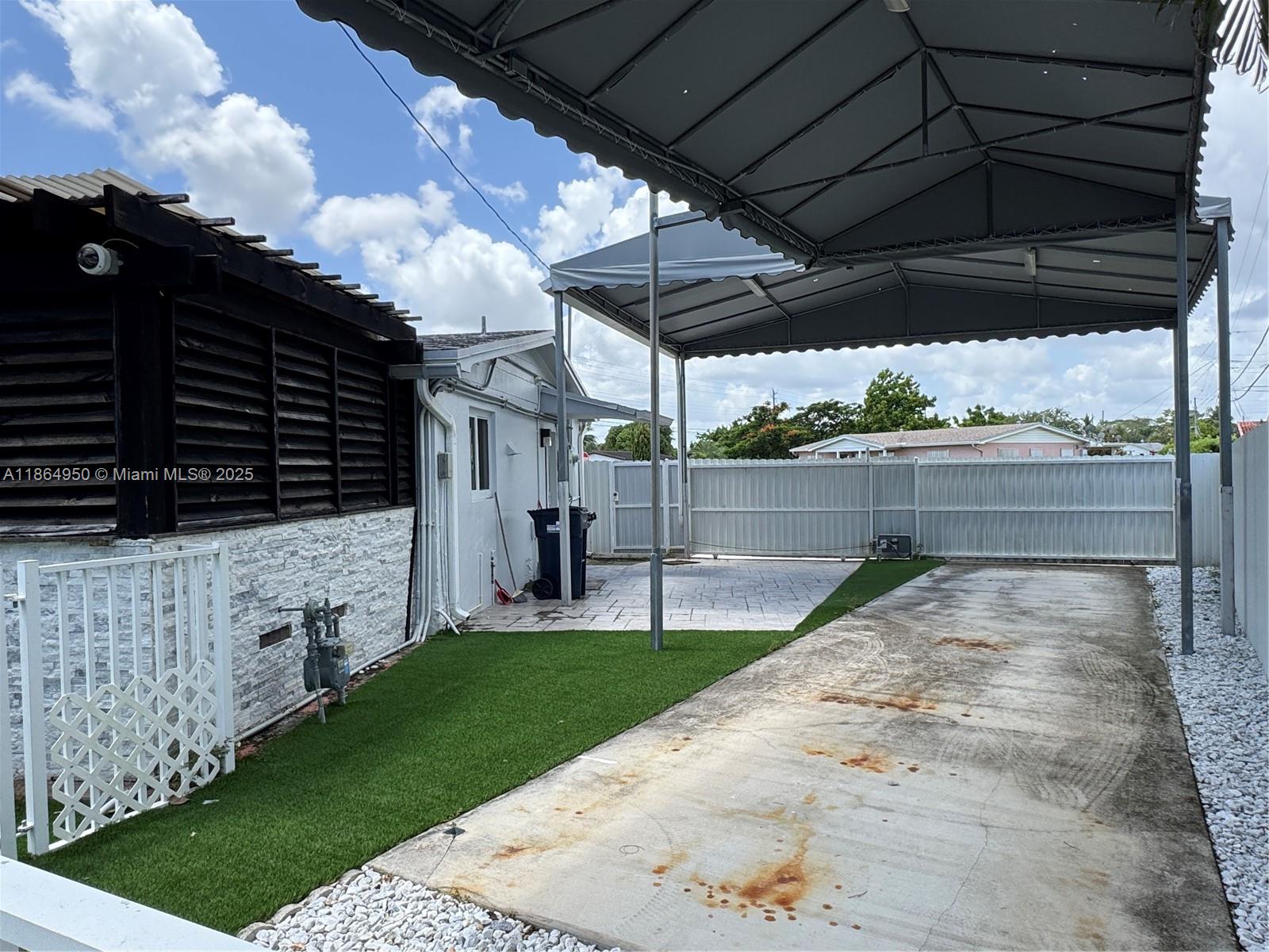 CORAL PARK ESTATES SEC 4 - Residential