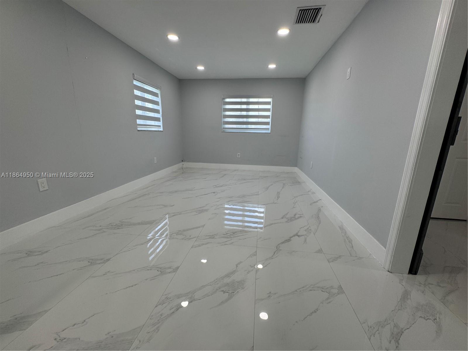 CORAL PARK ESTATES SEC 4 - Residential