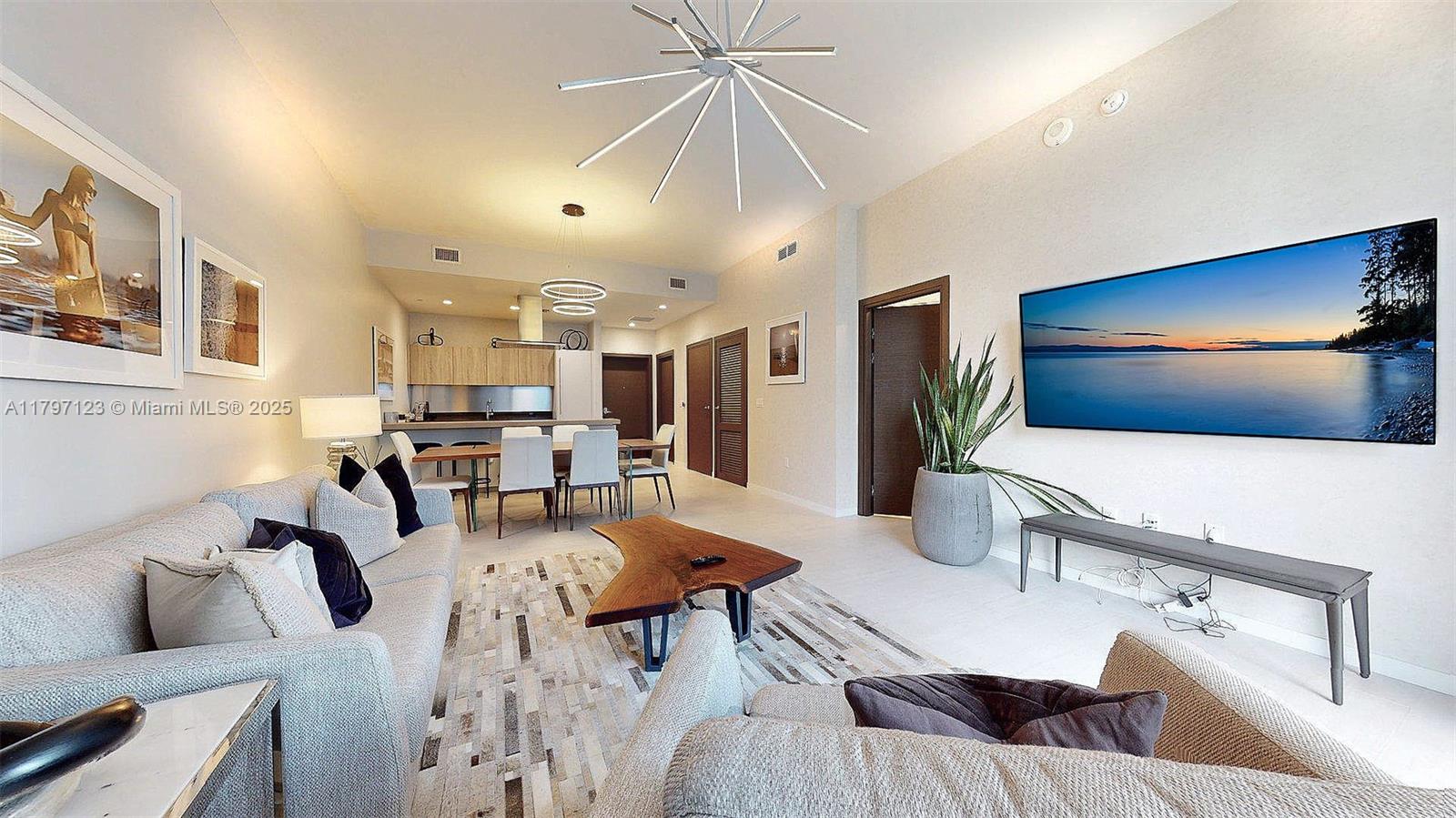 Rental Property at 1000 Brickell Plz 1814, Miami, Broward County, Florida - Bedrooms: 1 
Bathrooms: 2  - $4,600 MO.