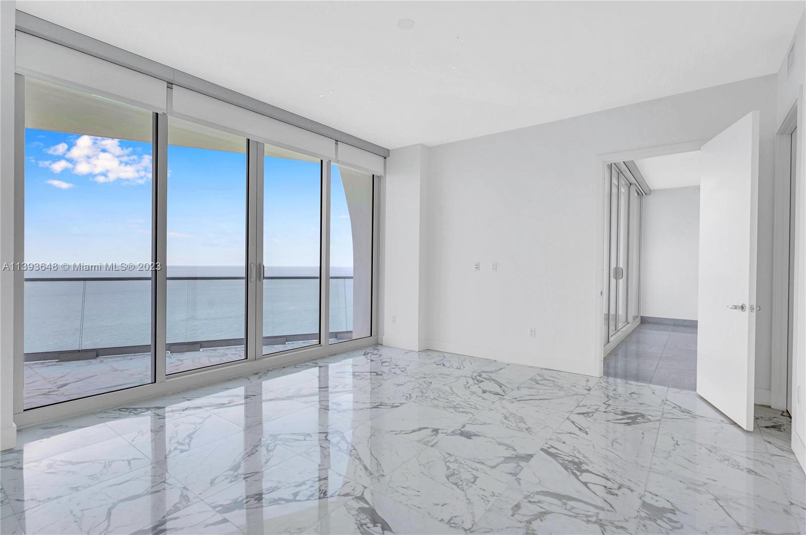 JADE SIGNATURE CONDO - Residential