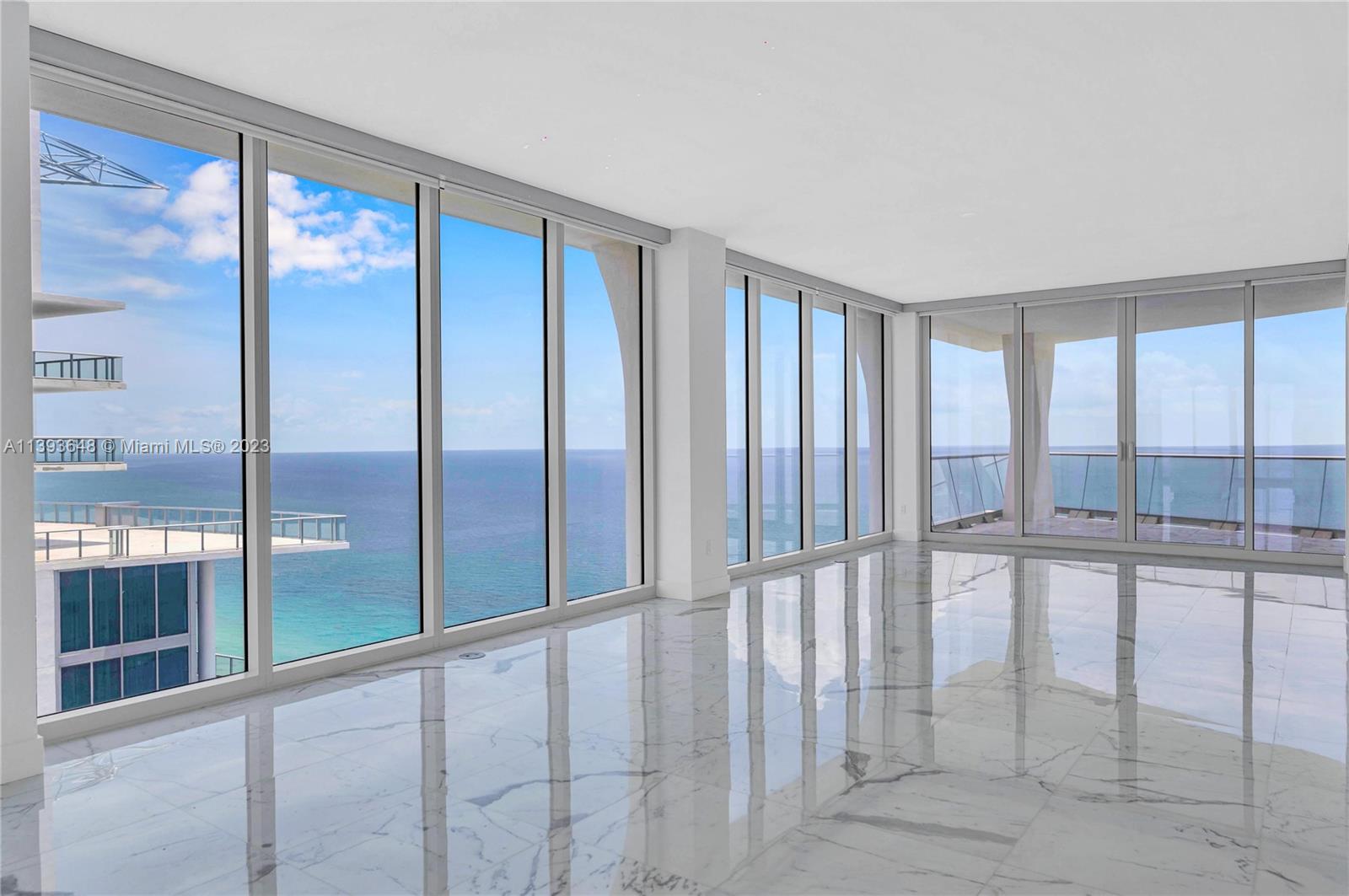 JADE SIGNATURE CONDO - Residential