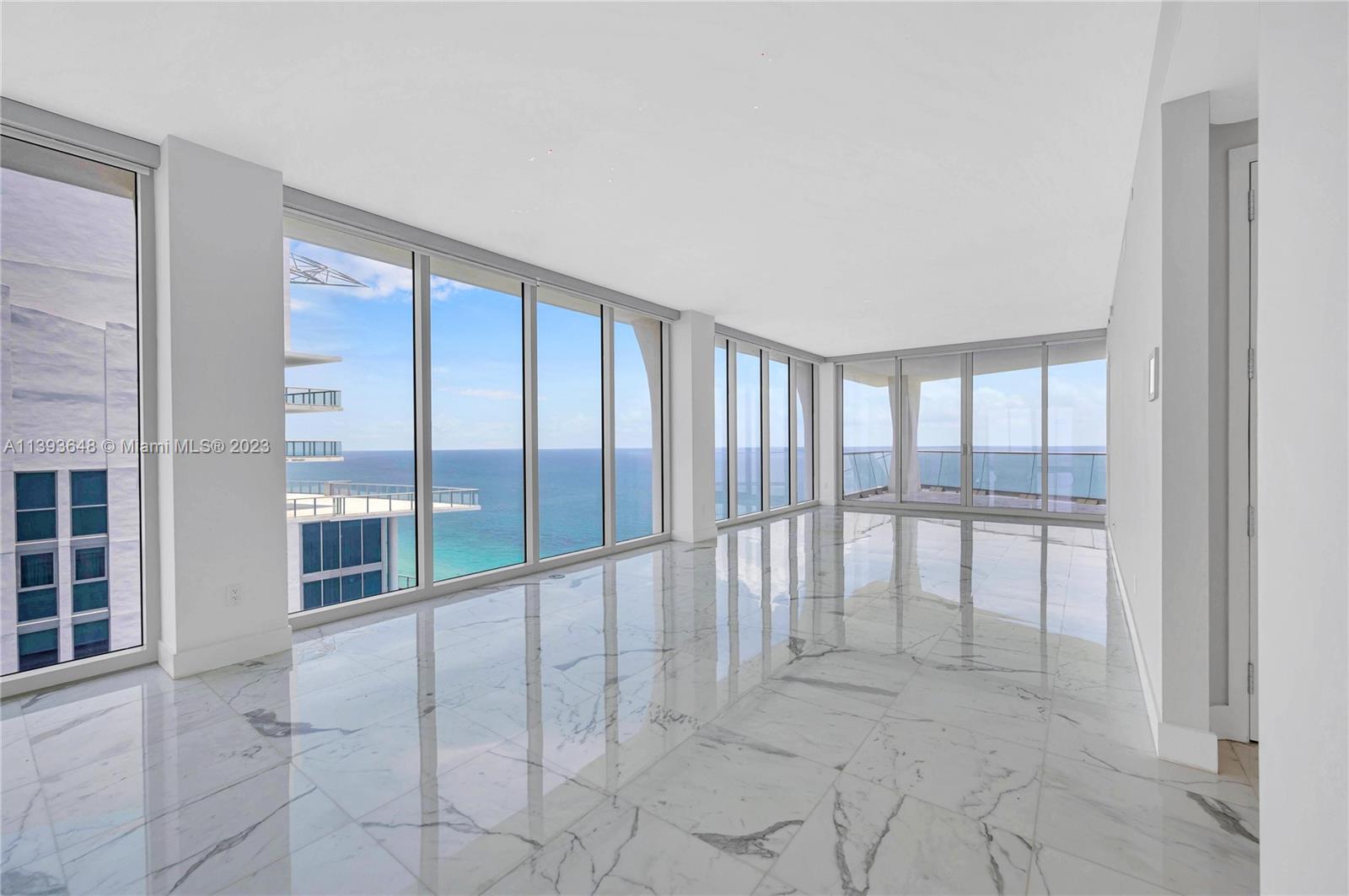 JADE SIGNATURE CONDO - Residential