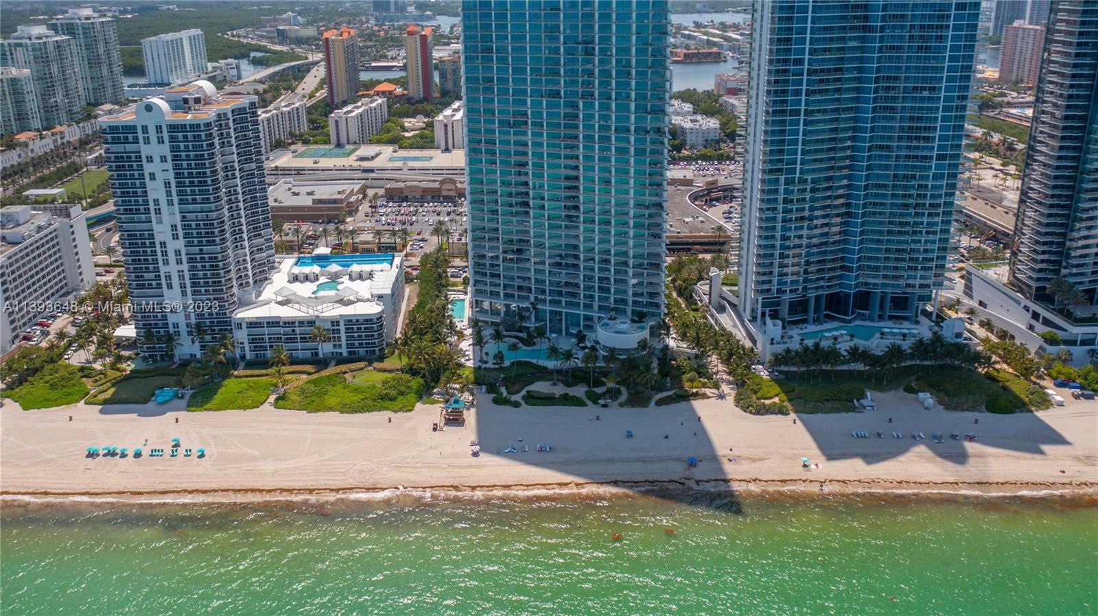 JADE SIGNATURE CONDO - Residential