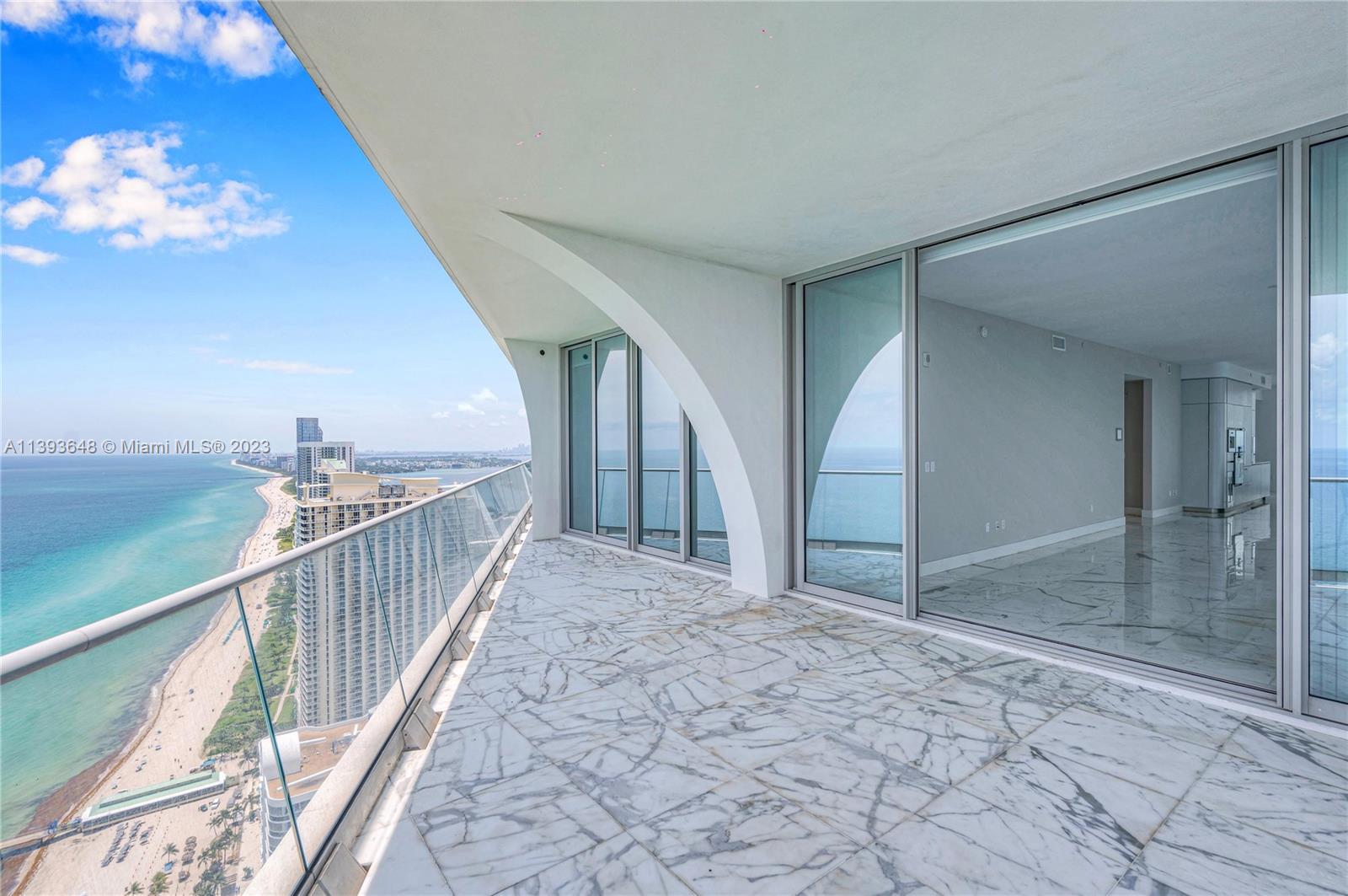 JADE SIGNATURE CONDO - Residential