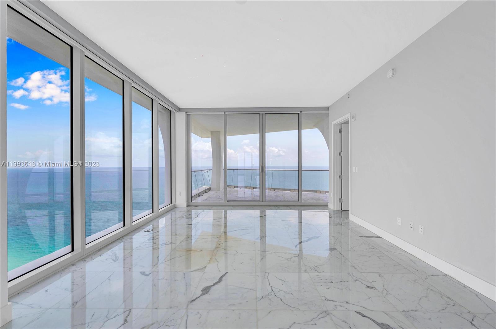 JADE SIGNATURE CONDO - Residential