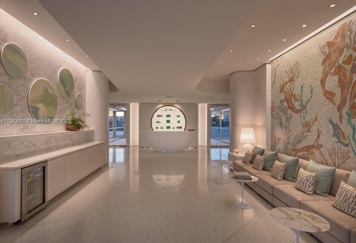 JADE SIGNATURE CONDO - Residential