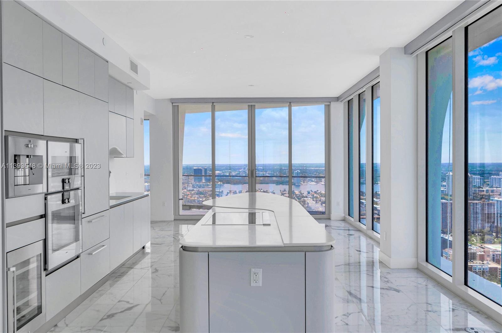 JADE SIGNATURE CONDO - Residential