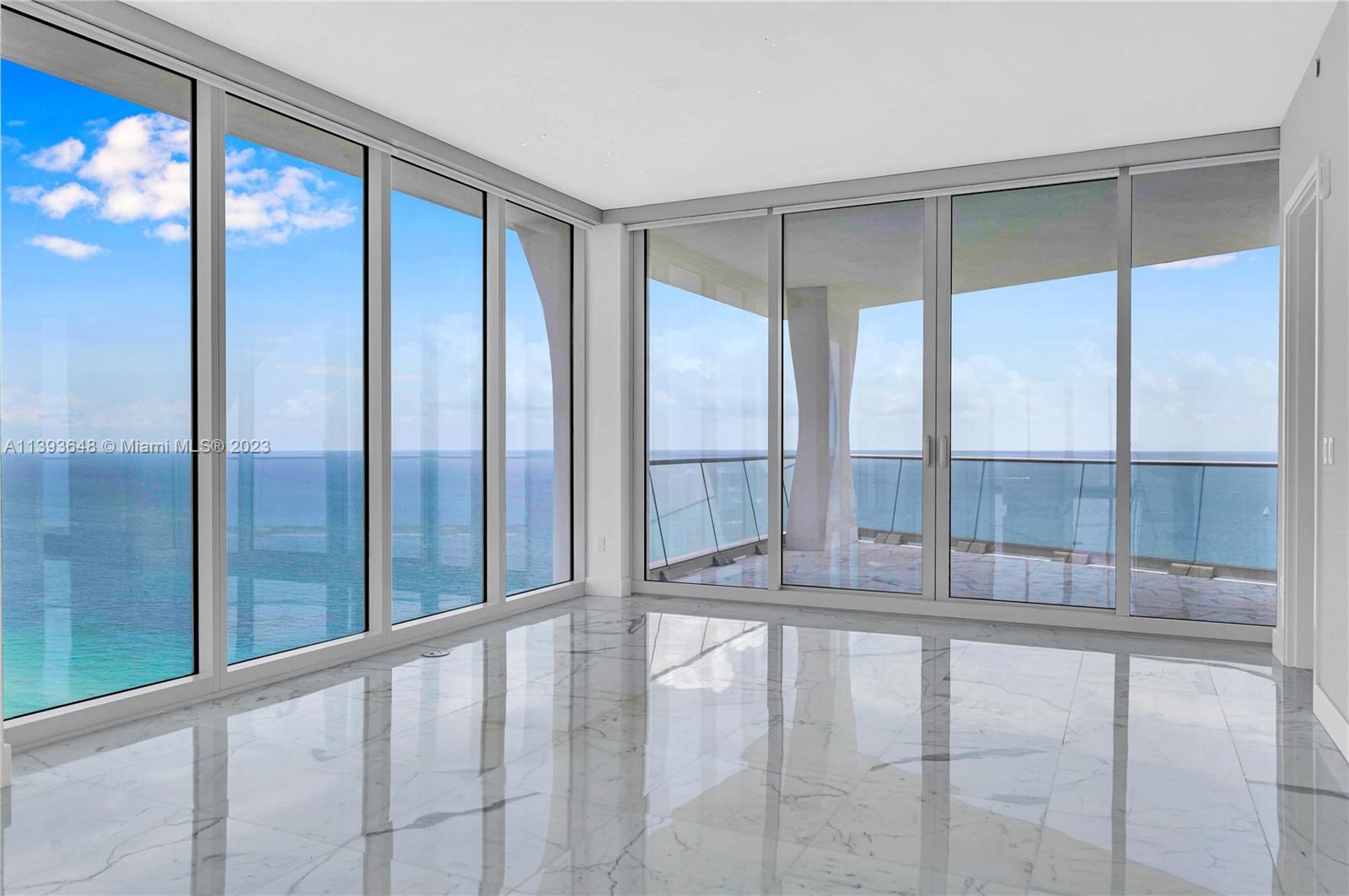 JADE SIGNATURE CONDO - Residential