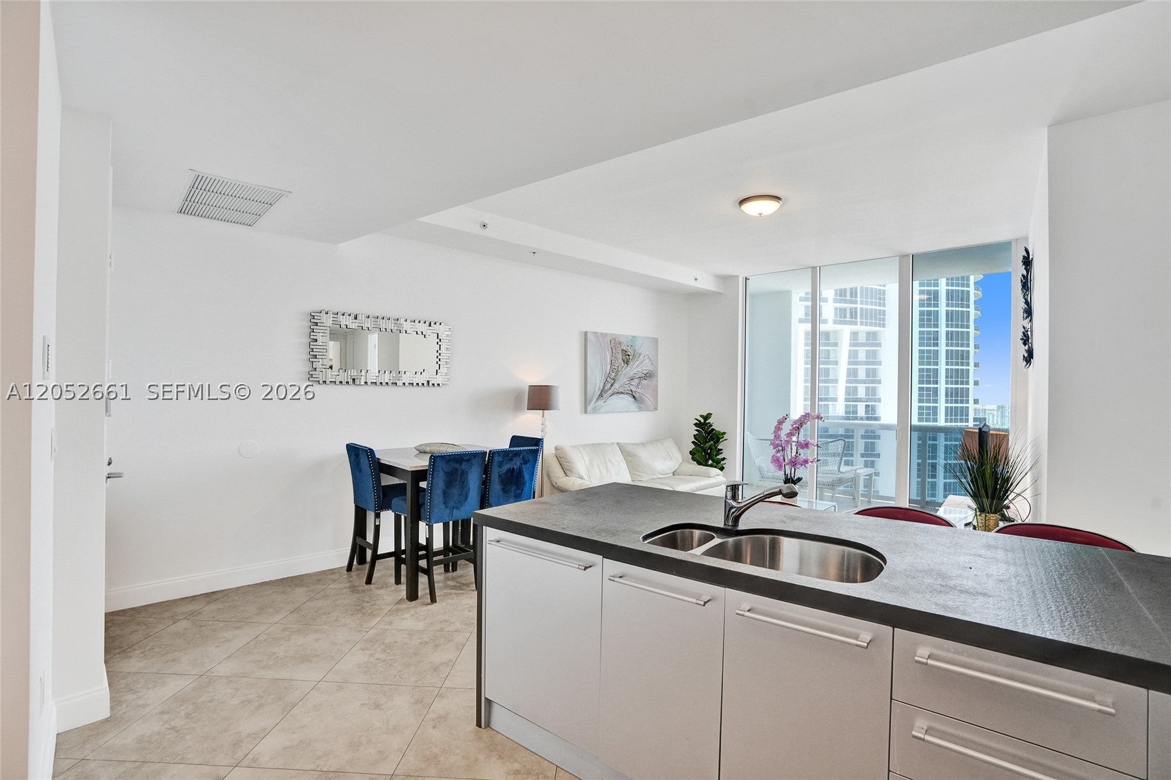 18201 Collins Ave 4705