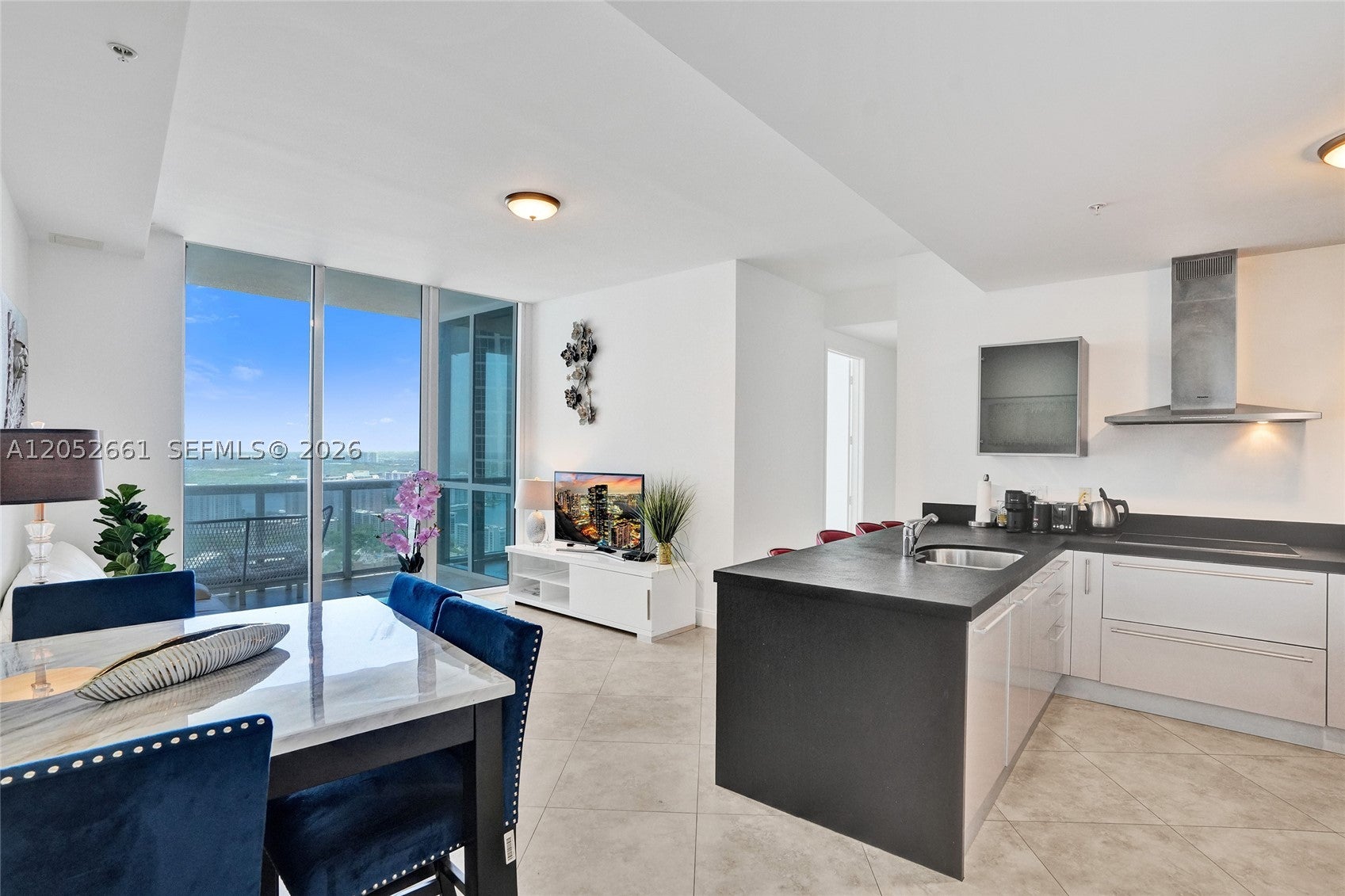 18201 Collins Ave 4705