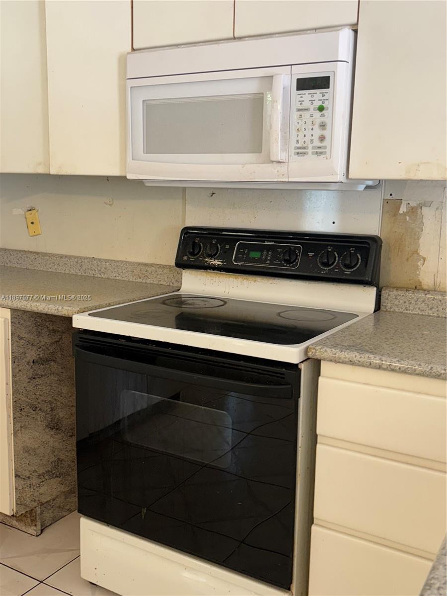 FAIRLAWN - Residential