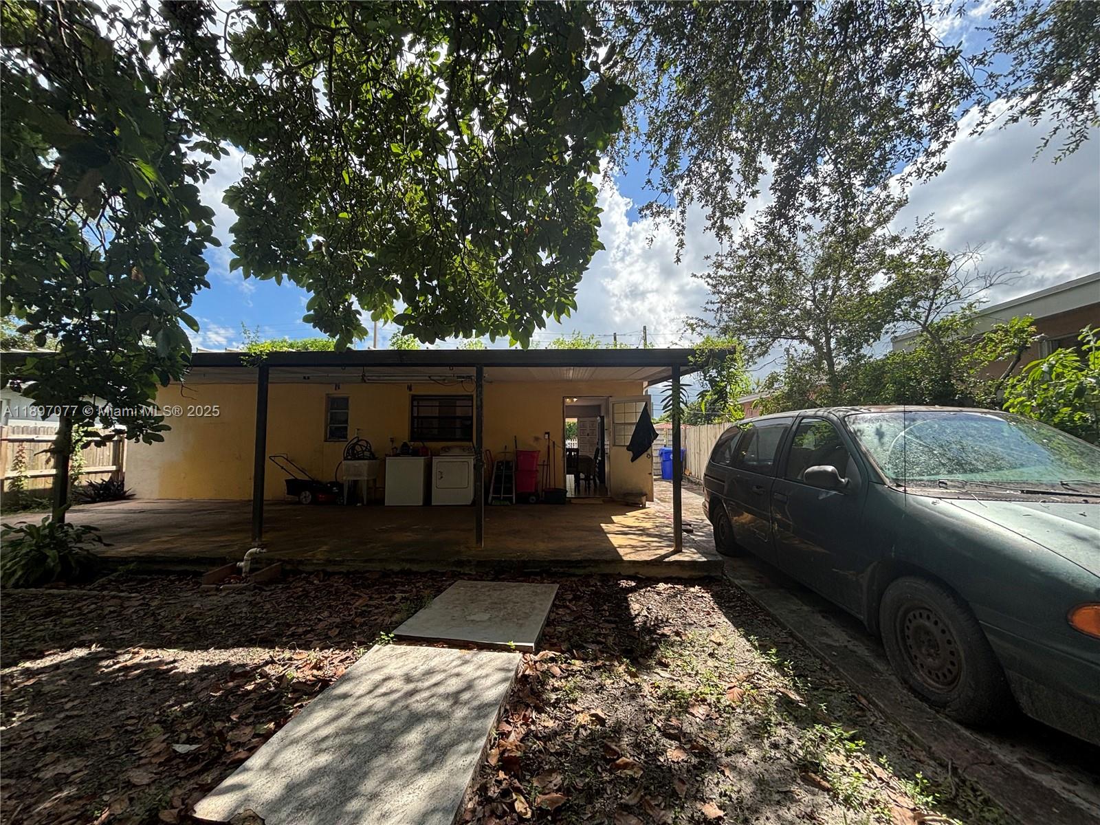 FAIRLAWN - Residential