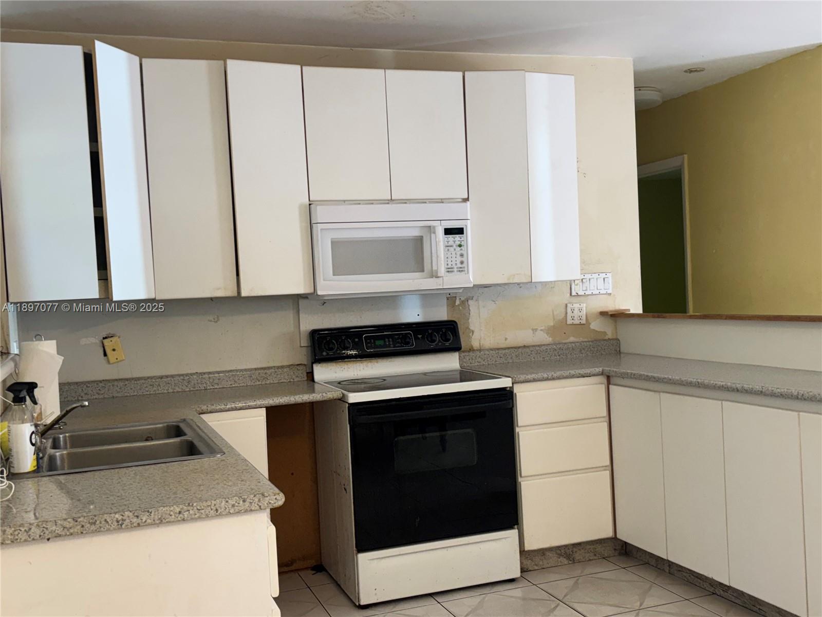 FAIRLAWN - Residential