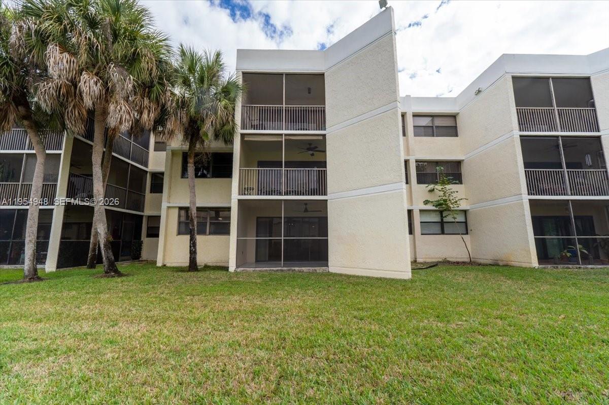 BLDG 130 OF COUNTRY CLUB - Residential