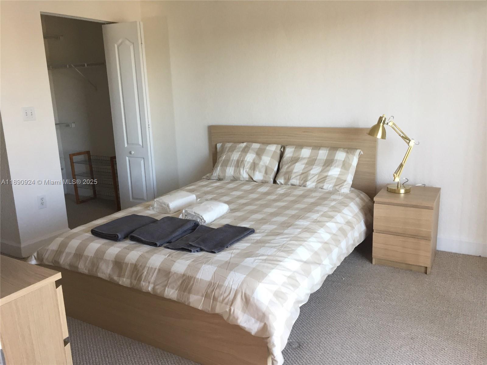 Valencia - Residential Lease