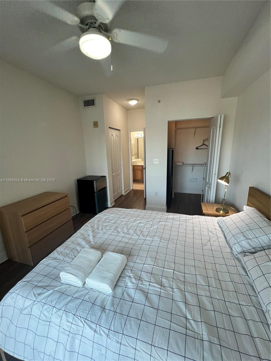 Valencia - Residential Lease