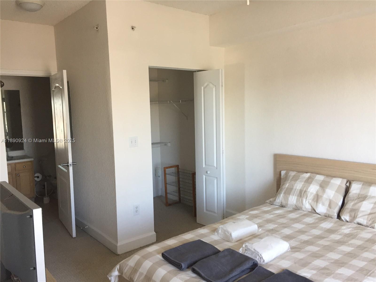 Valencia - Residential Lease