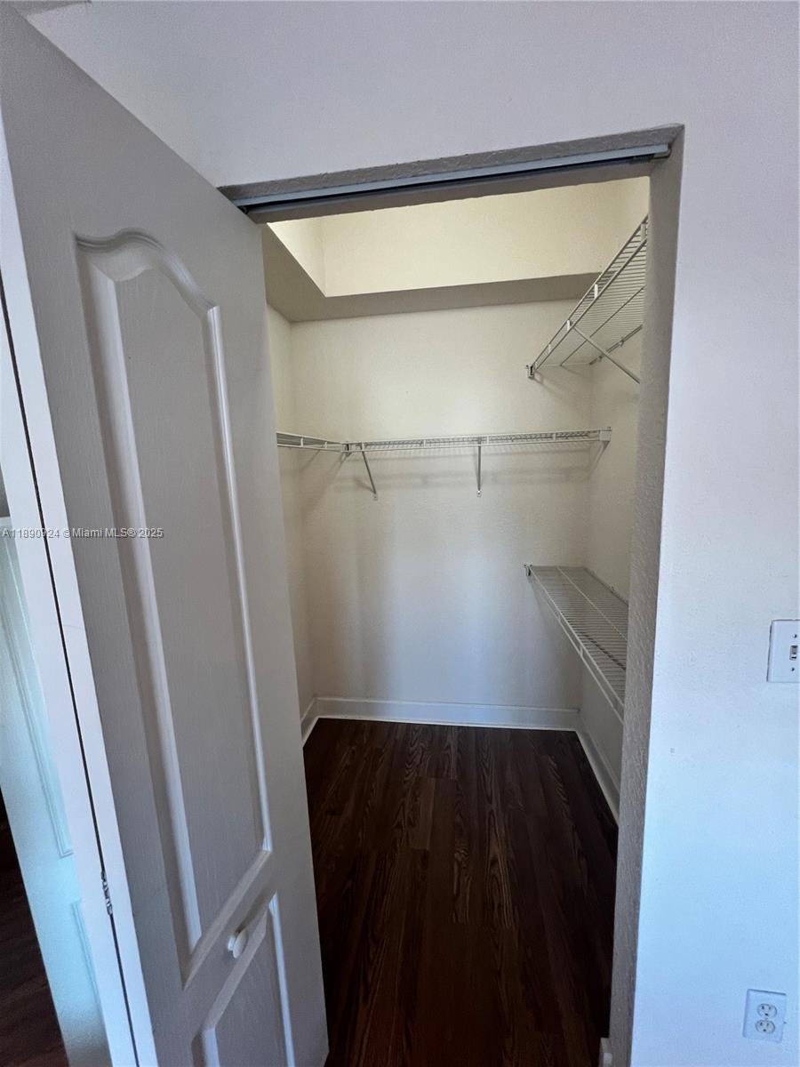Valencia - Residential Lease
