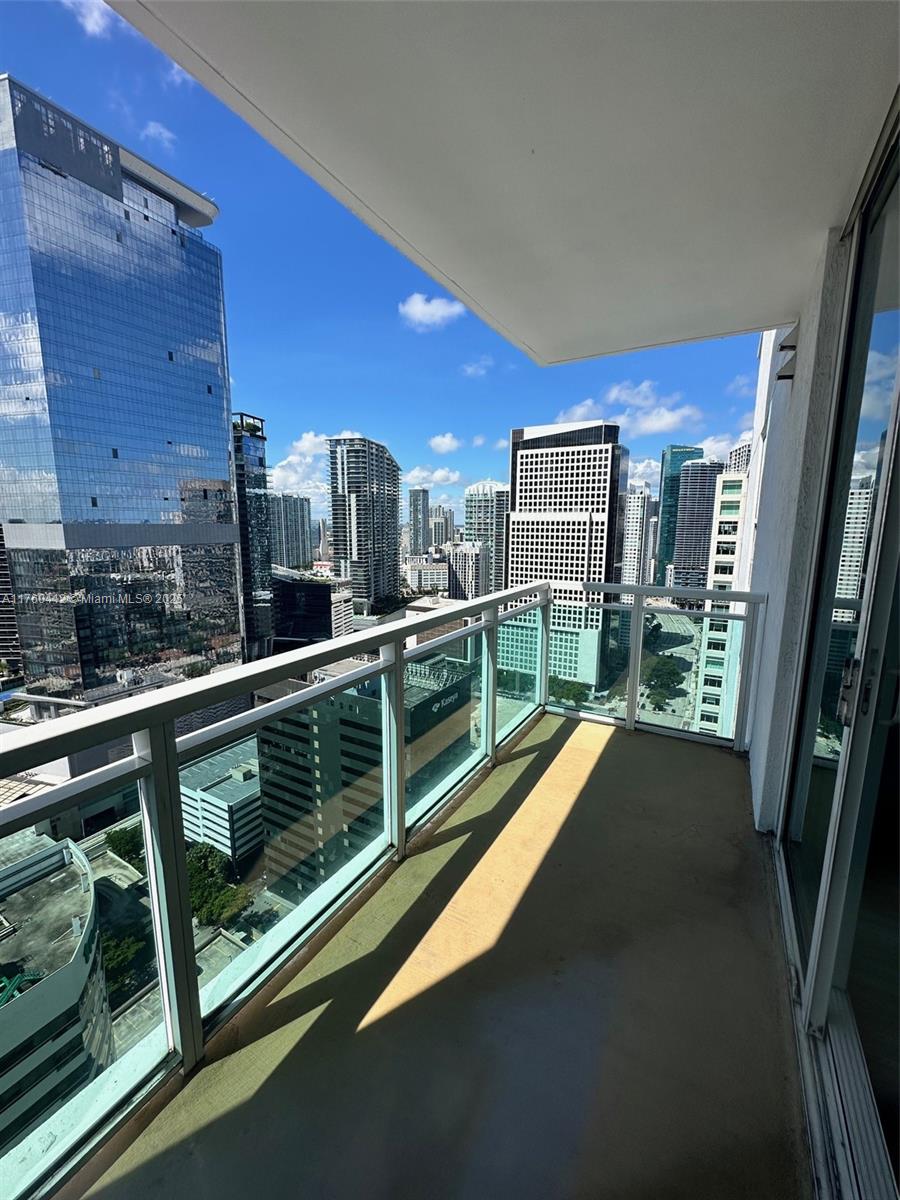 THE PLAZA 901 BRICKELL CO - Residential