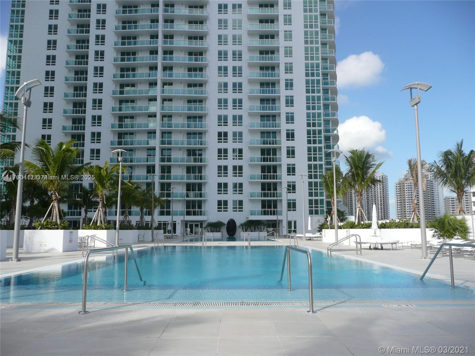 THE PLAZA 901 BRICKELL CO - Residential