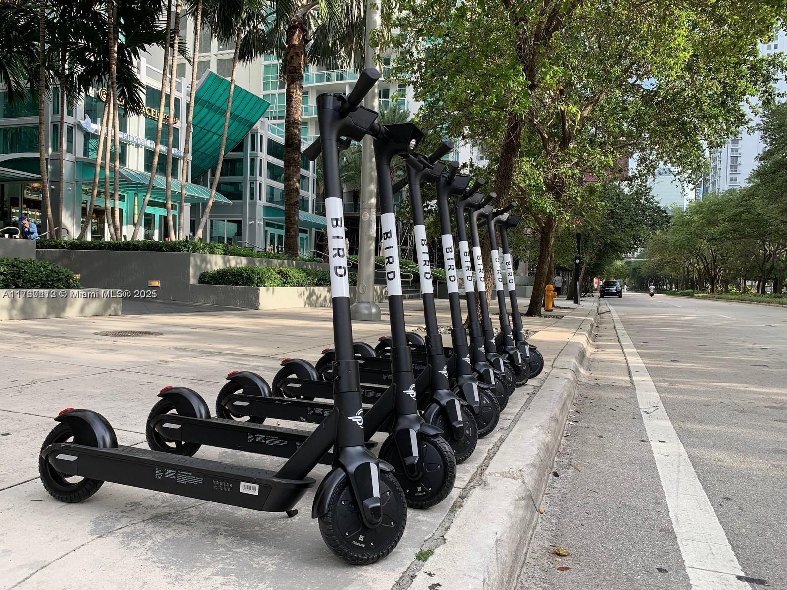 THE PLAZA 901 BRICKELL CO - Residential
