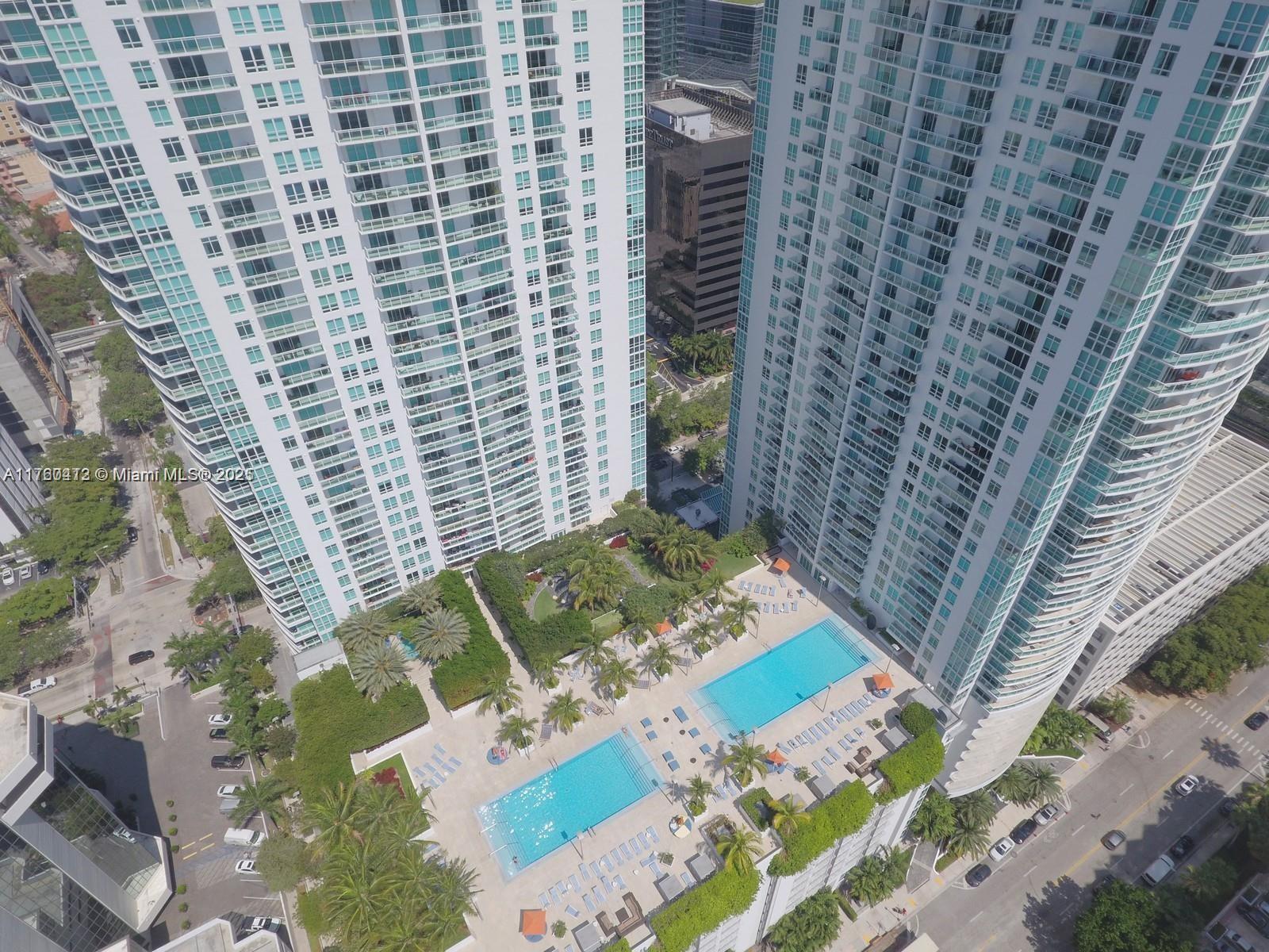 THE PLAZA 901 BRICKELL CO - Residential