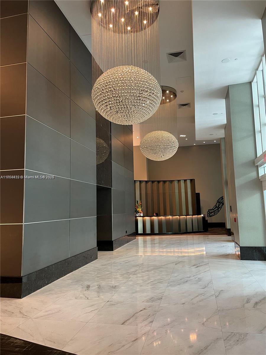 THE PLAZA 901 BRICKELL CO - Residential