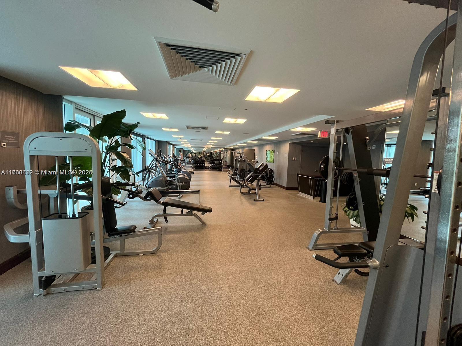THE PLAZA 901 BRICKELL CO - Residential
