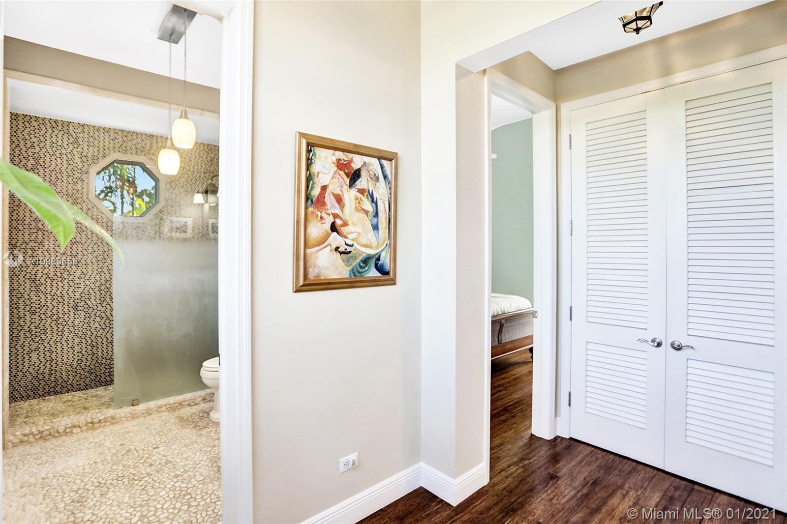 C GABLES COUNTRY CLUB SEC - Residential