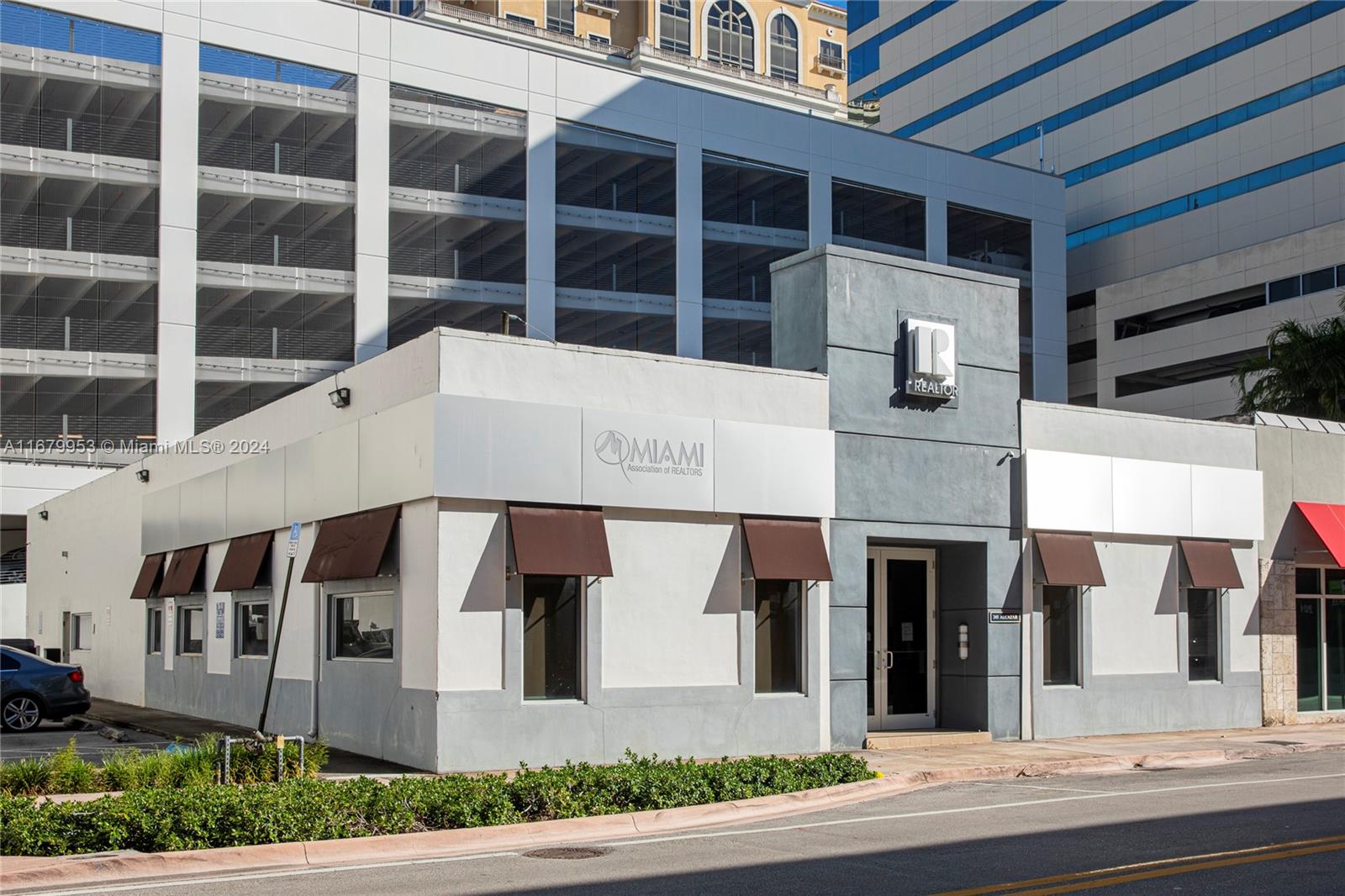Freestanding 4,890 Sq. Ft. Professional Office building in heart of Coral Gables with 9 onsite parking spaces. Includes adjacent 2,500 SQ. FT lot. Fully remodeled and in excellent condition. 40 Year recertification completed in 2024. Adjacent to new City Municipal parking garage for additional spaces at monthly rental.