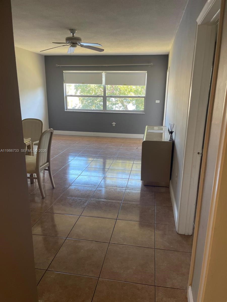 20111 NE 27th Ct K217