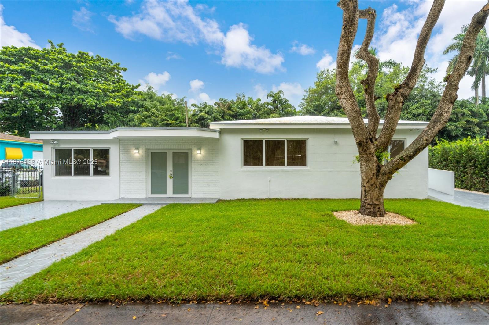Priced to sell! Spacious home on a large 8,100+ sq ft lot. Nearly 1,900 sq ft of living area that was updated by the owner with newer floors and updated kitchen. The home has a spacious backyard and home has plenty of curb appeal! Come make this your new home!