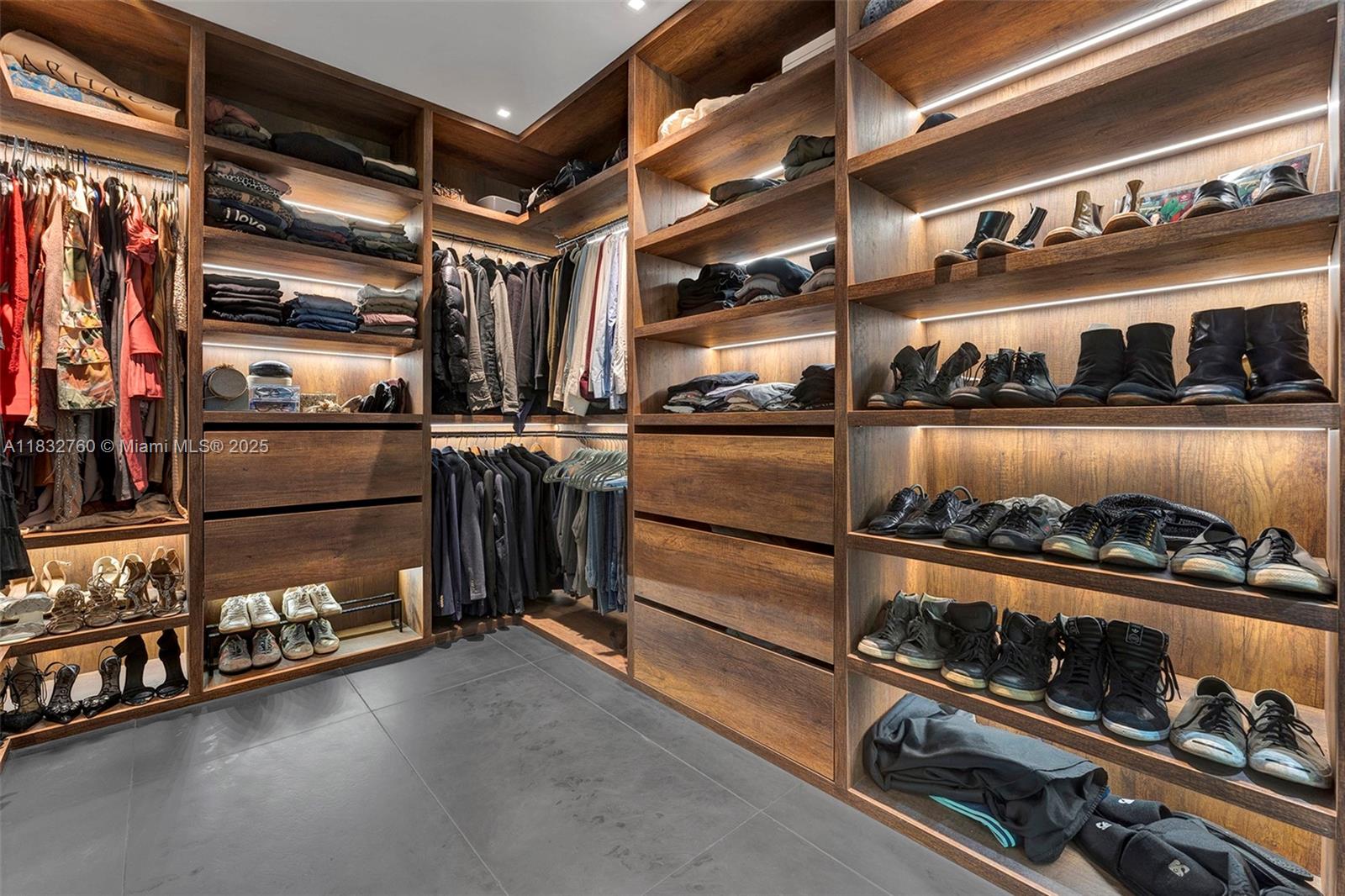 BAY POINT - Residential