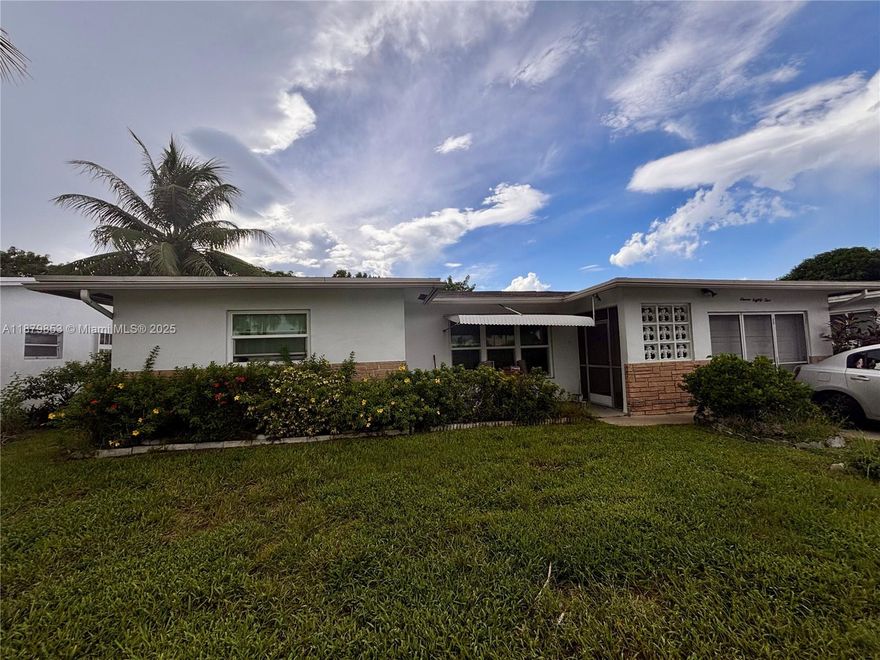 Beautiful 2/2 Single-Family in the heart of Margate’s desirable 55+ community! Features a 1-car garage, massive sunroom, and spacious layout perfect for entertaining. Prime location close to highways, shopping, restaurants, hospitals & more. Low HOA with clubhouse & relaxing pool. 700+ credit required, at least one resident must be 55+. Needs minor TLC (A/C repair). Probate sale—60 days to close. Motivated sellers!