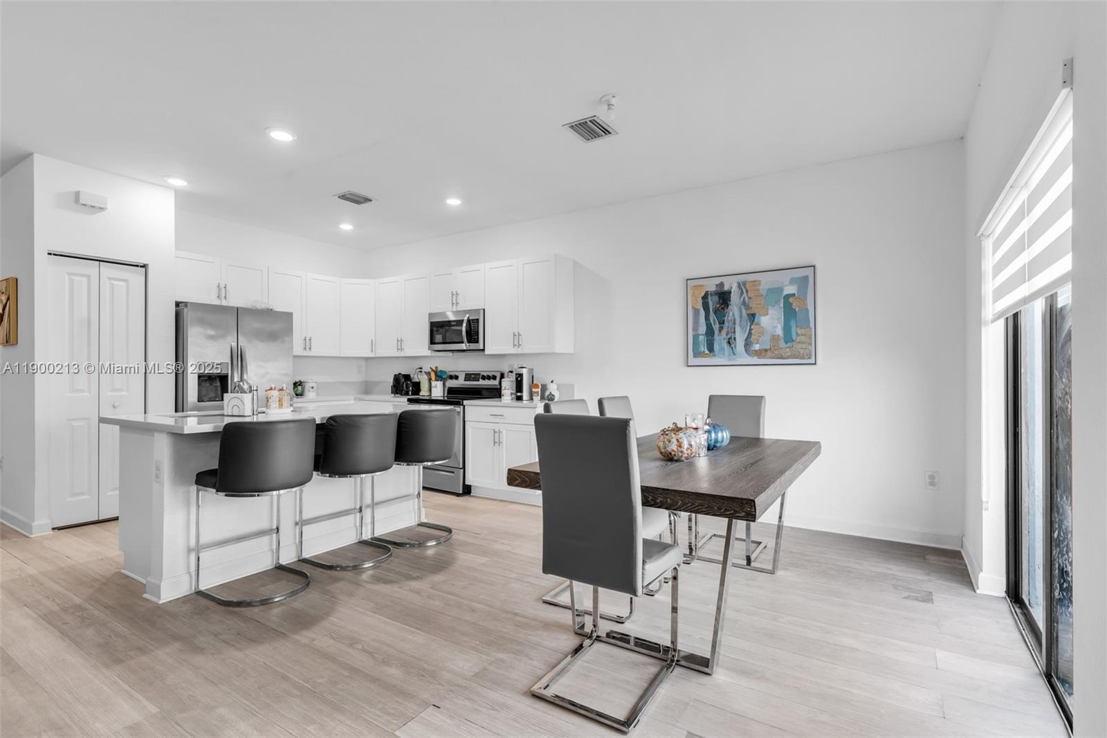 ENCLAVE SOUTH PHASE 2 - Residential