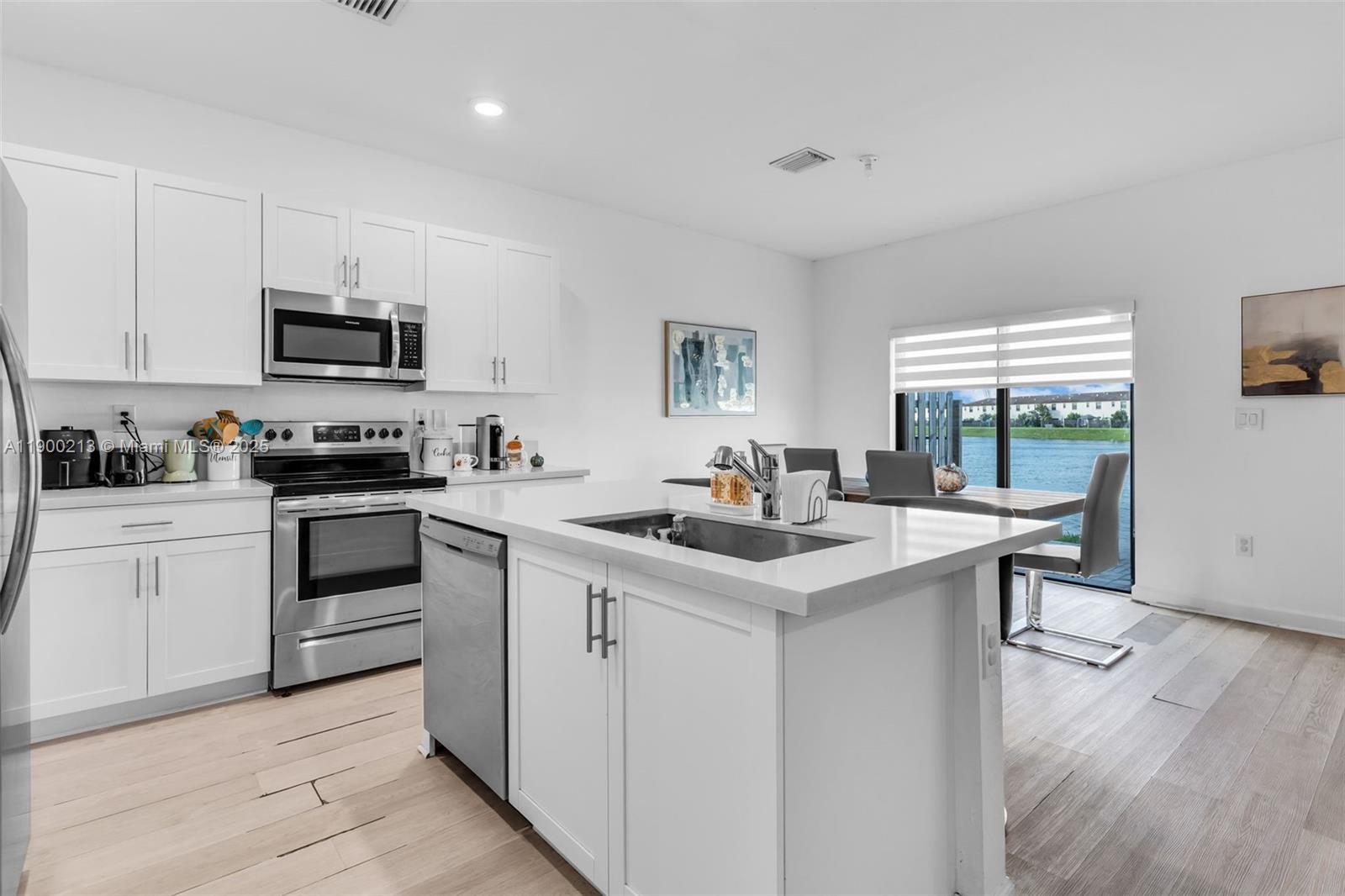 ENCLAVE SOUTH PHASE 2 - Residential