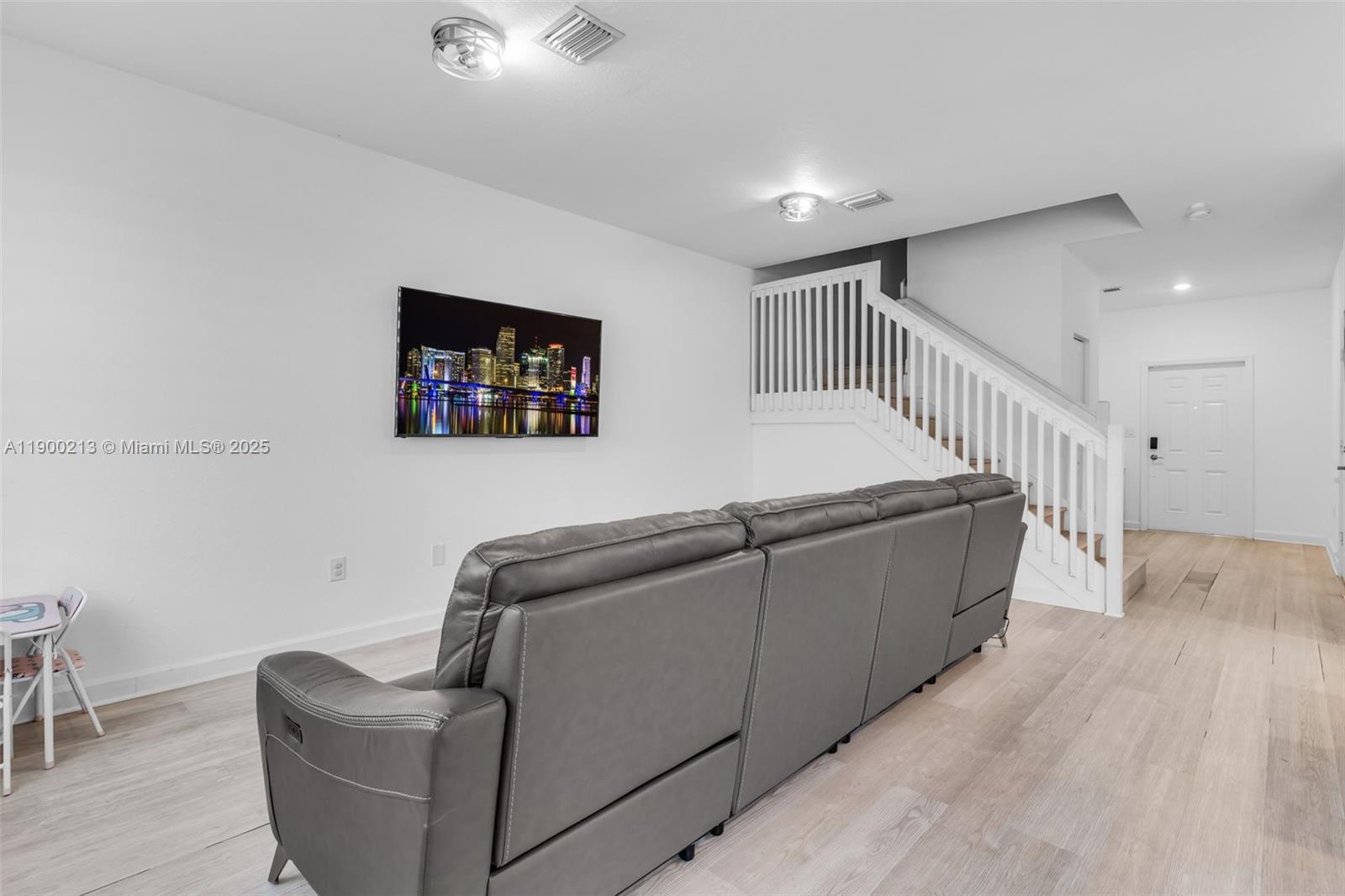 ENCLAVE SOUTH PHASE 2 - Residential