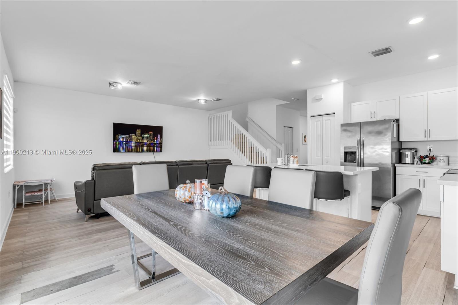 ENCLAVE SOUTH PHASE 2 - Residential