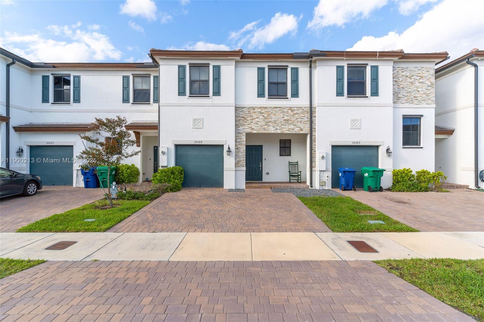 ENCLAVE SOUTH PHASE 2 - Residential