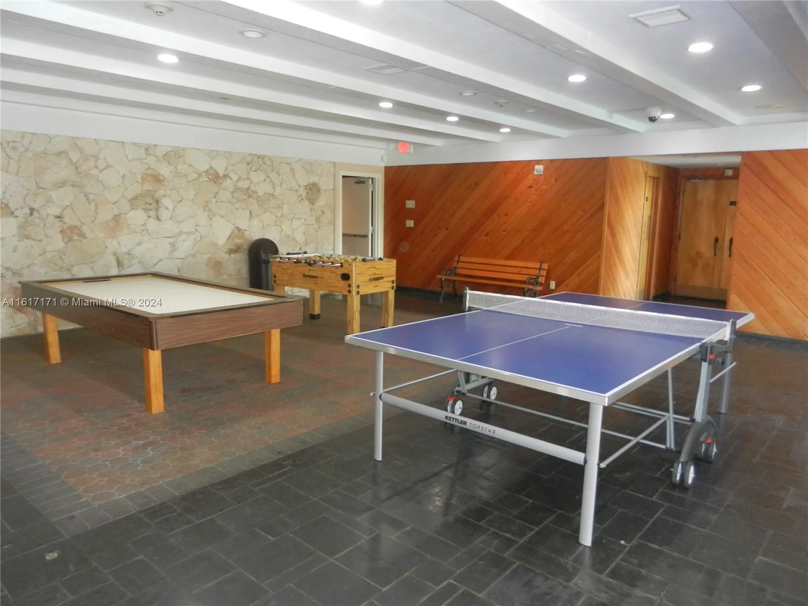 Miami, Florida 33173, United States, 2 Bedrooms Bedrooms, ,3 BathroomsBathrooms,Residential,Pending,53330