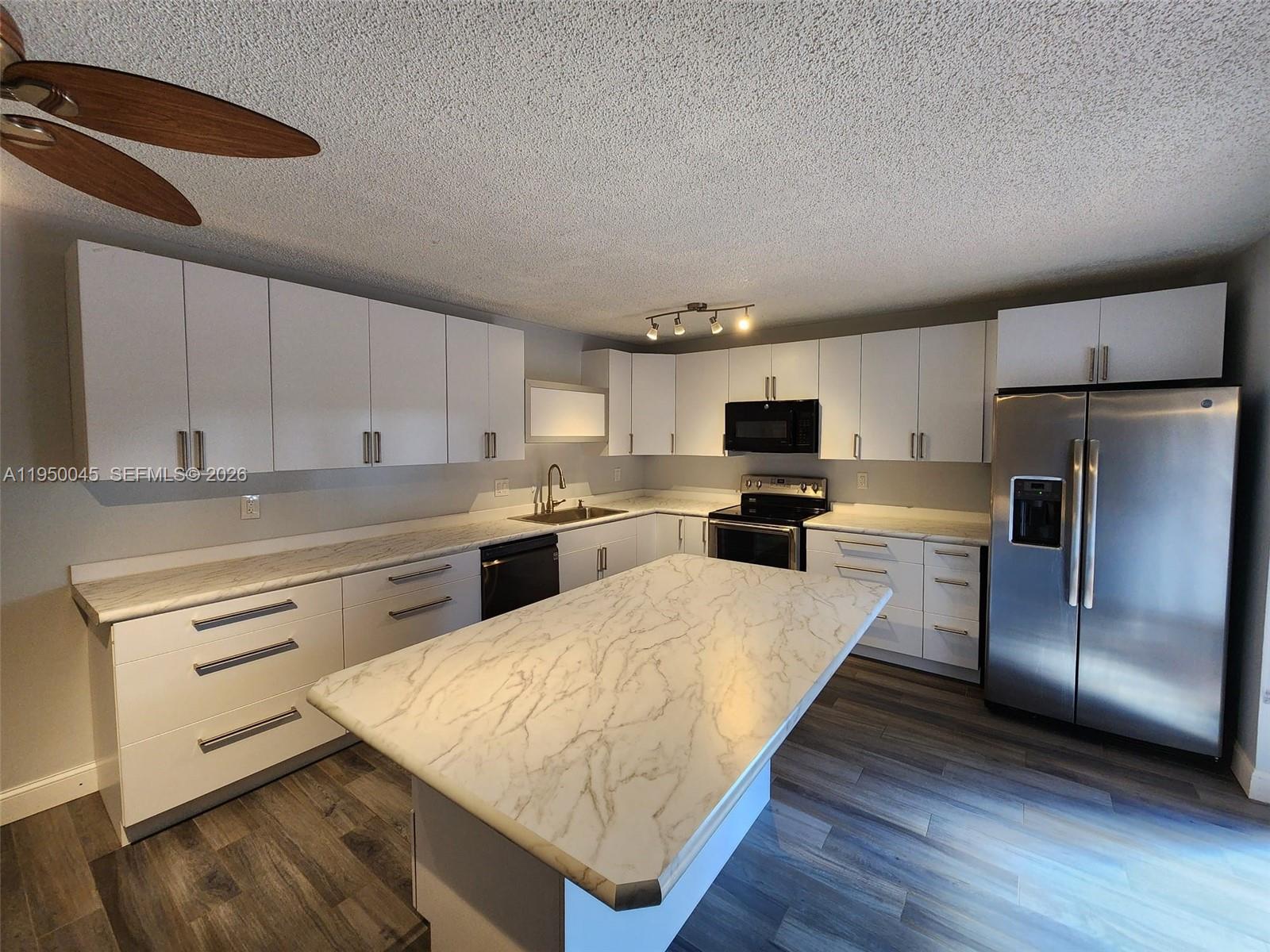 TRACT M-2 PLAT - Residential